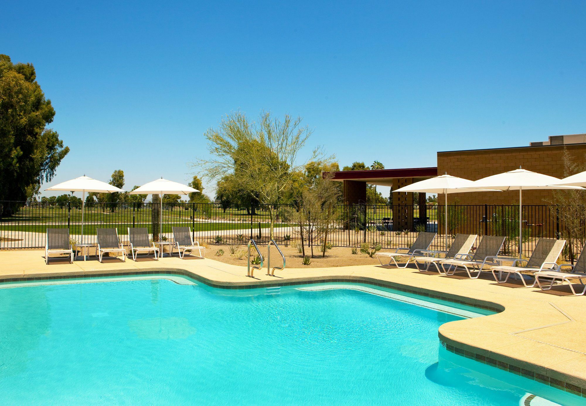 Four Points By Sheraton At Phoenix Mesa Gateway Airport Экстерьер фото
